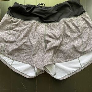 Lululemon *size 4 *inseam 4 (tall)